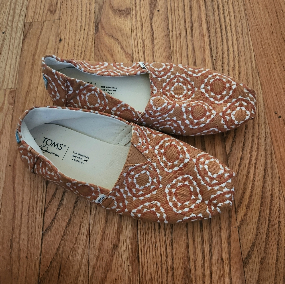 Toms Size 9